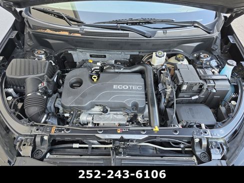 Used 2022 Chevrolet Equinox LT image 40