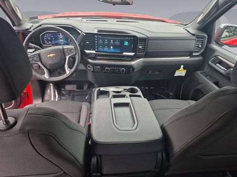 Used 2025 Chevrolet Silverado 1500 LT w/ Z71 Off-Road Package image 12