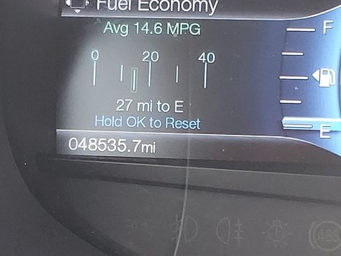 Used 2016 Ford Edge Titanium FWD image 2