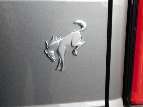 Used 2025 Ford Bronco Badlands image 38