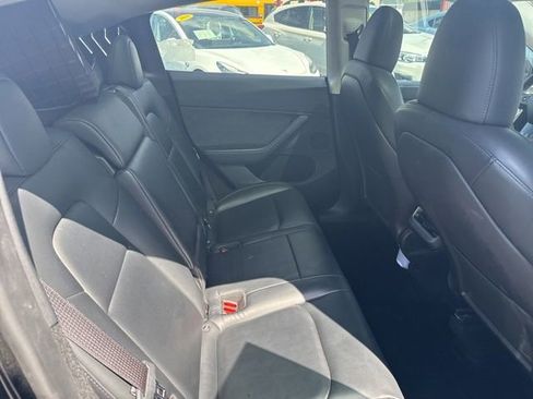 Used 2024 Tesla Model Y Long Range AWD/4WD image 17