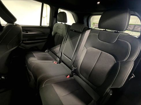 Used 2024 Jeep Grand Cherokee Laredo w/ Trailer Tow Package image 35