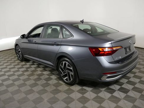 Used 2023 Volkswagen Jetta SEL FWD image 5