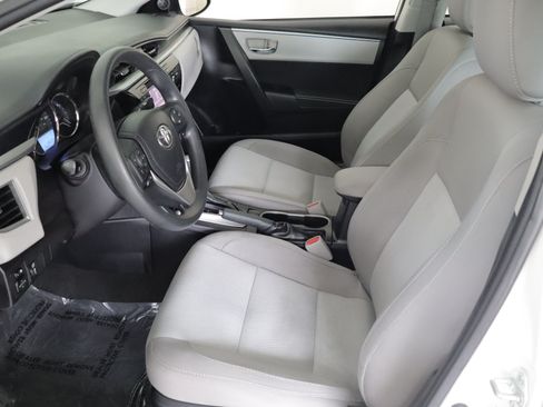 Used 2016 Toyota Corolla LE FWD image 7