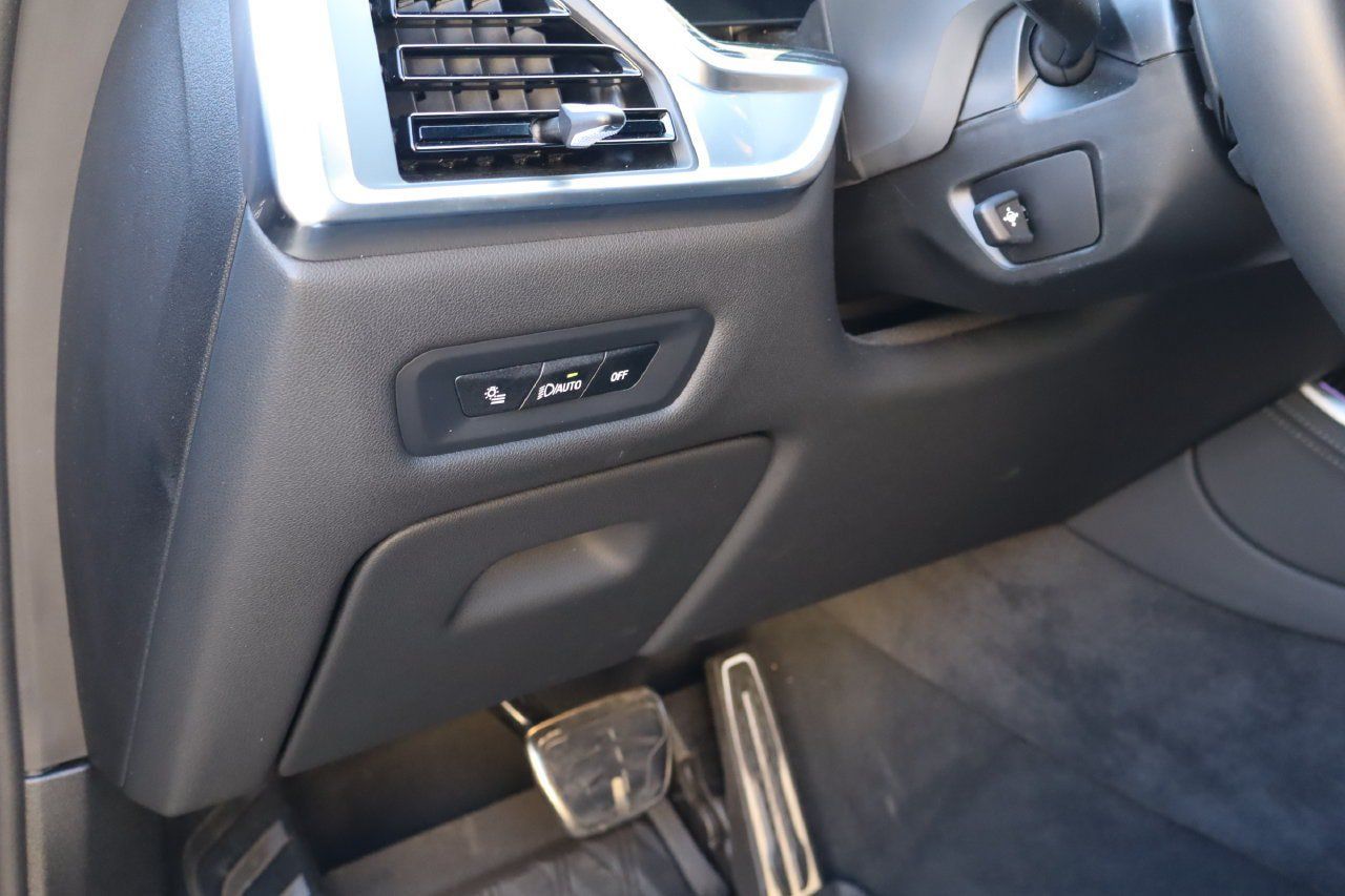 Used 2026 BMW X5 xDrive40i w/ M Sport Package AWD/4WD image 24