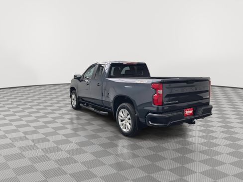 Used 2020 Chevrolet Silverado 1500 Custom w/ Custom Value Package AWD/4WD image 32