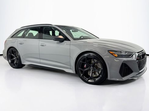 Used 2024 Audi RS 6 performance w/ Matte Carbon Package image 3