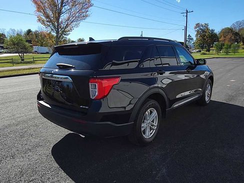 Used 2022 Ford Explorer XLT image 8