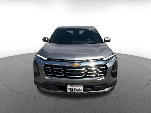 Used 2025 Chevrolet Equinox LT FWD image 4