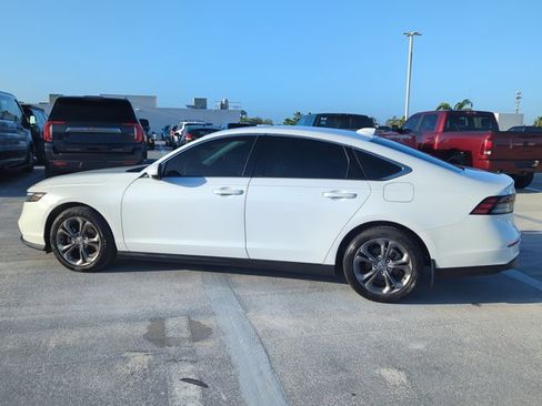 Used 2023 Honda Accord EX image 2