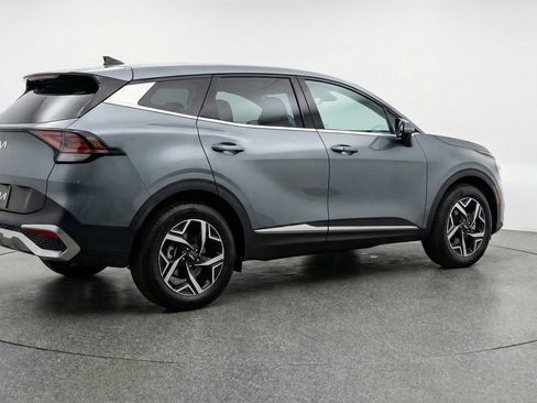 Used 2025 Kia Sportage LX image 9