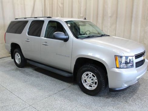 Used 2007 Chevrolet Suburban 2500 LT image 2