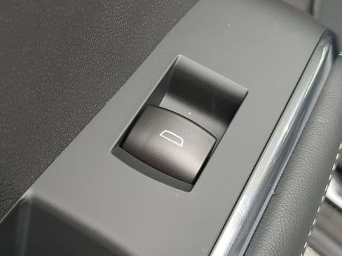 New 2026 GMC Acadia Elevation image 32