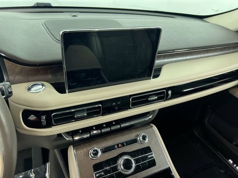 Used 2024 Lincoln Aviator Reserve w/ Elements Package Plus RWD image 25
