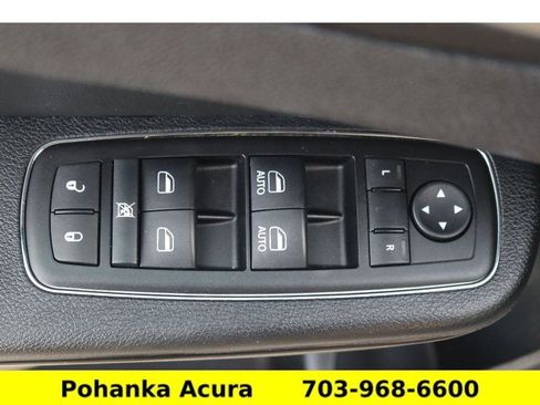 Used 2014 Chrysler 300 S image 21