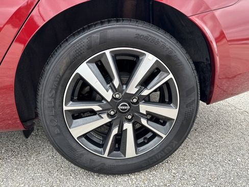 Used 2025 Nissan Versa SV FWD image 18