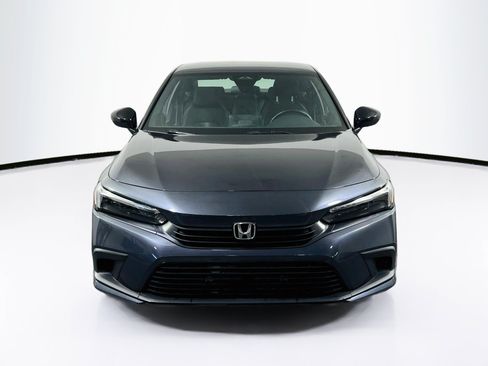 Used 2023 Honda Civic Sport image 2