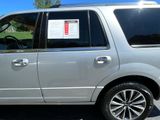 Used 2016 Lincoln Navigator Select image 4