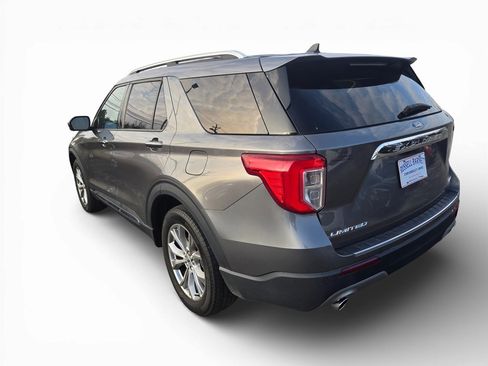 Used 2023 Ford Explorer Limited image 3