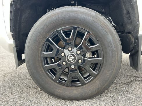 Used 2024 Toyota Tacoma SR RWD image 20