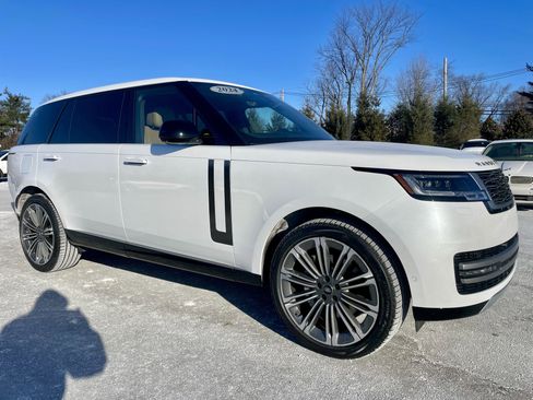 Certified 2024 Land Rover Range Rover Long Wheelbase SE image 3