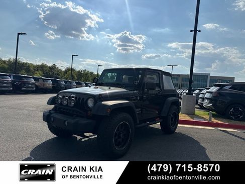 Used 2012 Jeep Wrangler Sport AWD/4WD image 7