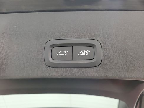 Certified 2023 Volvo XC40 Recharge Plus w/ Protection Package Premier image 11