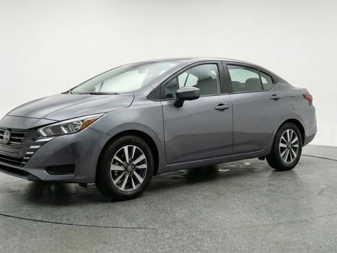 Used 2025 Nissan Versa SV FWD image 3