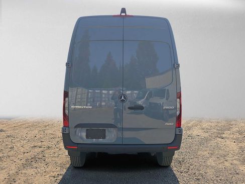 Used 2026 Mercedes-Benz Sprinter 2500 image 3