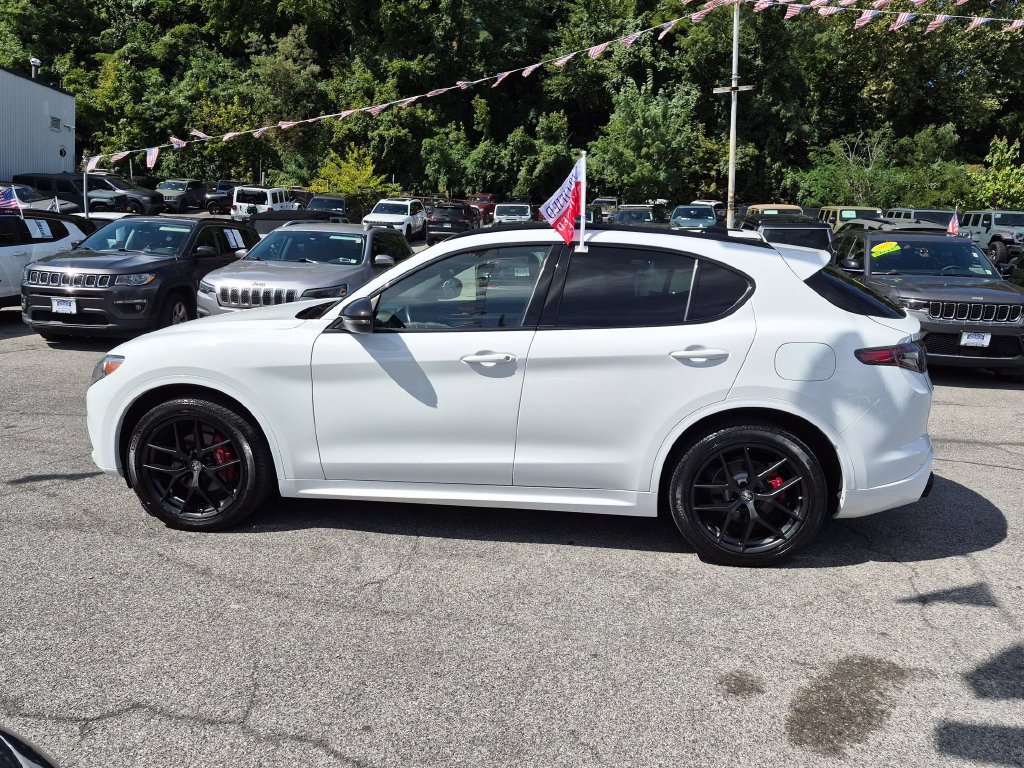 Used 2021 Alfa Romeo Stelvio Ti Sport AWD/4WD image 10