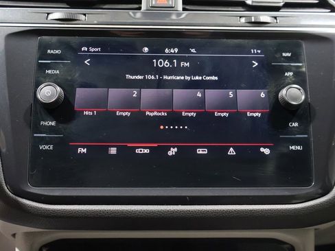 Used 2022 Volkswagen Tiguan SEL R-Line image 31