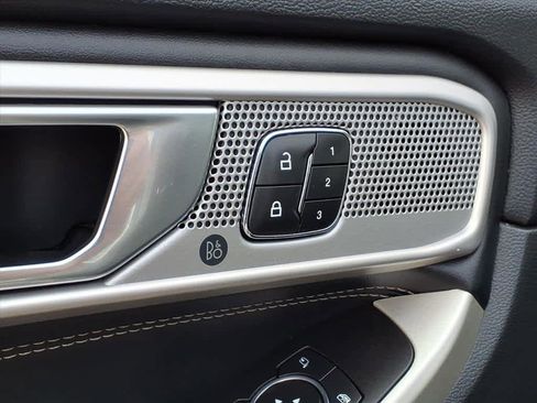 Used 2021 Ford Explorer Limited w/ Equipment Group 301A image 15