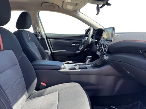 Used 2025 Nissan Sentra SR FWD image 22