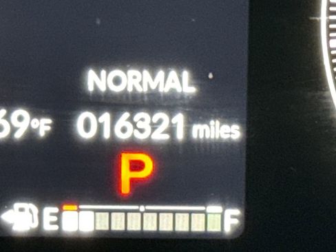 Certified 2025 Honda Pilot Touring image 8