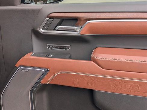 Used 2025 GMC Sierra 1500 Denali Ultimate image 35