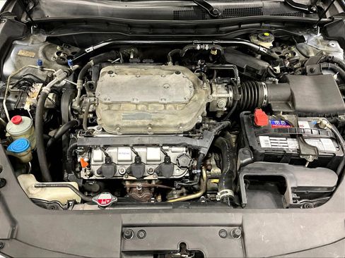 Used 2010 Honda Crosstour EX image 30