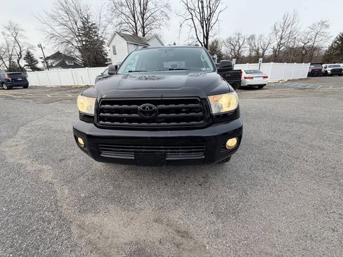 Used 2013 Toyota Sequoia SR5 w/ Premium Pkg image 3