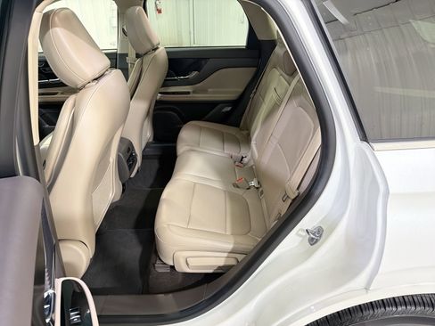 Used 2022 Lincoln Corsair Reserve w/ Sport Package image 25