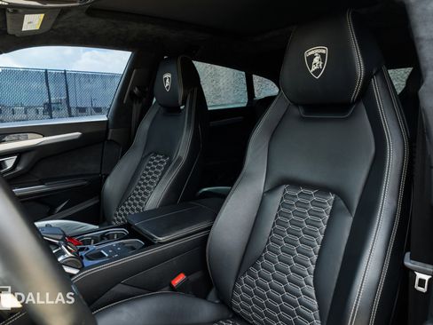 Used 2019 Lamborghini Urus AWD/4WD image 22