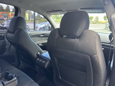 Used 2013 GMC Acadia SLE AWD/4WD image 21