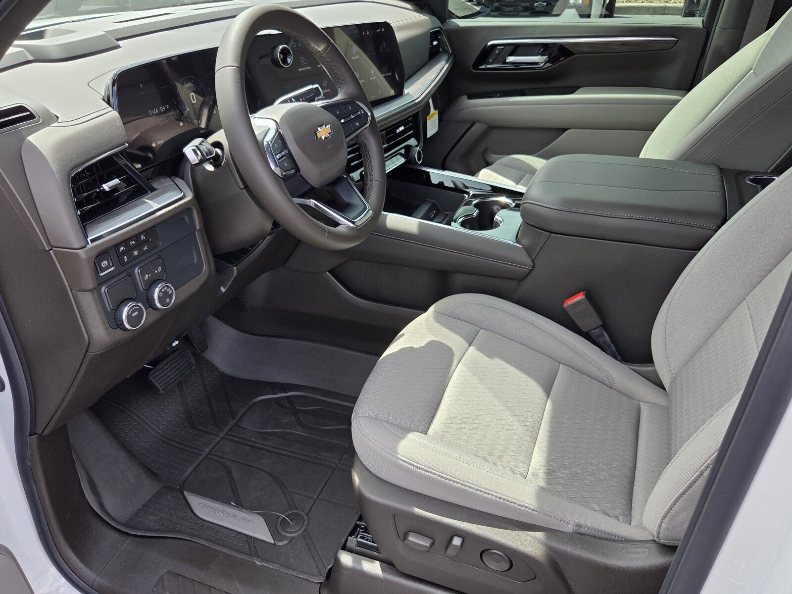 New 2026 Chevrolet Suburban LS w/ LPO, Dark Essentials Package RWD image 5