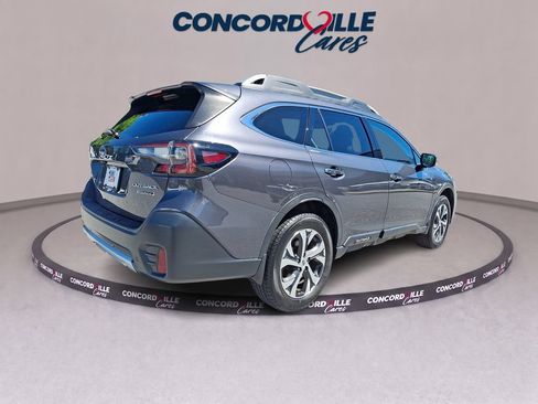 Used 2020 Subaru Outback Touring AWD/4WD image 6