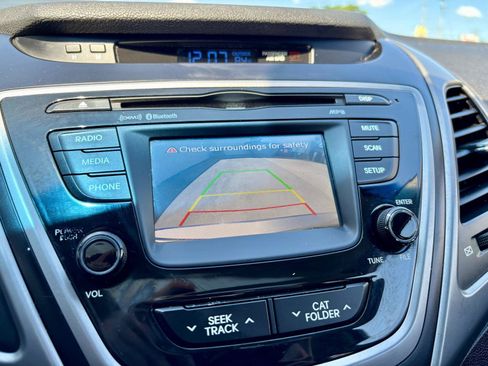 Used 2016 Hyundai Elantra Value Edition FWD image 4