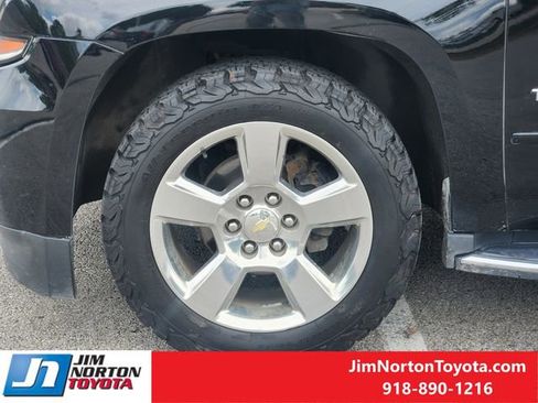 Used 2020 Chevrolet Tahoe Premier AWD/4WD image 14