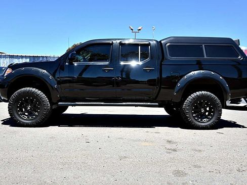 Used 2017 Nissan Frontier SV w/ SV Value Truck Package RWD image 4