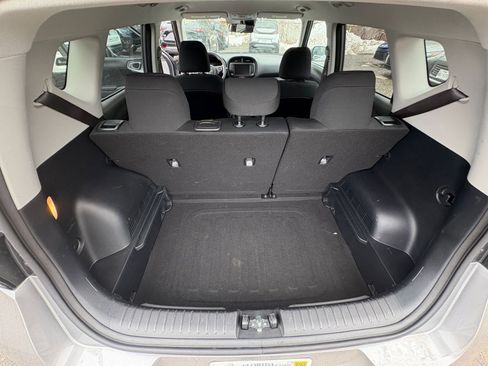 Used 2025 Kia Soul LX w/ LX Technology Package image 28