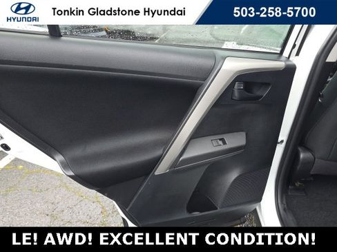 Used 2017 Toyota RAV4 LE image 25