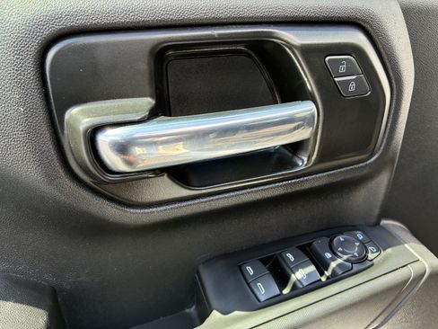 Used 2025 Chevrolet Silverado 1500 Custom Trail Boss AWD/4WD image 25