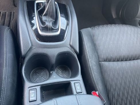 Used 2020 Nissan Rogue SV image 18