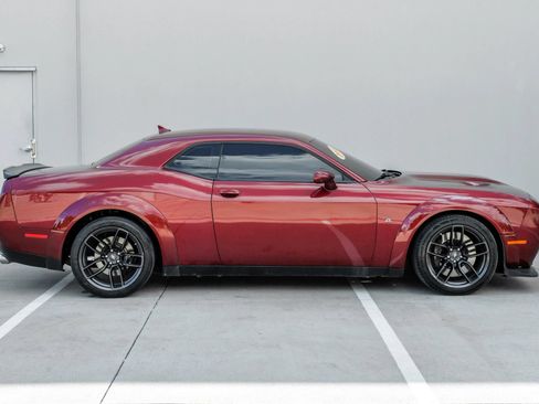Used 2022 Dodge Challenger R/T Scat Pack RWD image 3